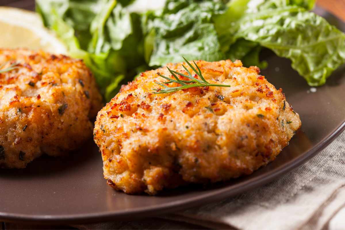 How to Cook Frozen Crab Cakes