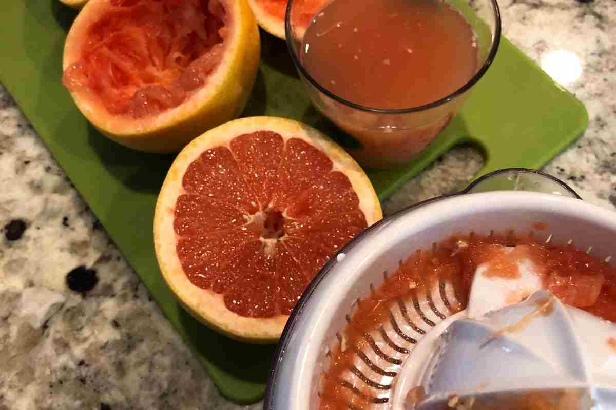 How to Make Grapefruit Juice: A Simple & Healthy Recipe