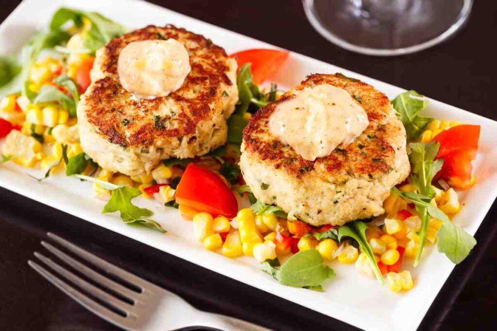 What to Eat with Crab Cakes: